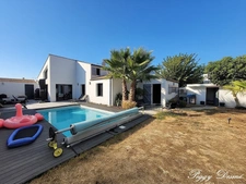 Maison à vendre 6 pièces VILLEDOUX (17) - Elégance et Confort aux portes de La Rochelle - 6 pièces - Piscine
