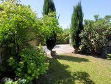 House for sale, 8 rooms, SAINTES (17) - Double living room, 4 bedrooms, office, terrace, garden