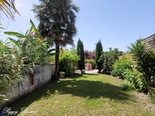 House for sale, 8 rooms, SAINTES (17) - Double living room, 4 bedrooms, office, terrace, garden
