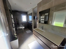 Maison à vendre 6 pièces SAINT ROGATIEN (17) - 152 m2 habitables - 4 chambres - 2 patios - Garage 41 m2 - Piscine - Jacuzzi