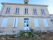 Property for sale 14 rooms SAINT JEAN D'ANGELY (17) - Former wine estate, Building of 940 m2, Manor house, Outbuildings.