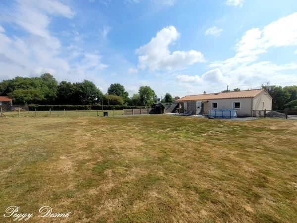 Maison à vendre 5 pièces MONCOUTANT (79) - Maison plain-pied 100 m2 habitables + Pièce attenante de 29 m2