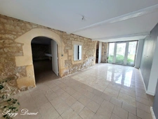 Property for sale 14 rooms SAINT JEAN D'ANGELY (17) - Former wine estate, Building of 940 m2, Manor house, Outbuildings.