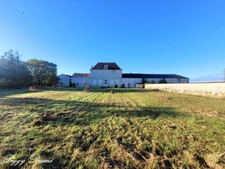 Property for sale 14 rooms SAINT JEAN D'ANGELY (17) - Former wine estate, Building of 940 m2, Manor house, Outbuildings.