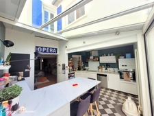 House for sale, 8 rooms, SAINTES (17) - Double living room, 4 bedrooms, office, terrace, garden