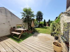 House for sale, 8 rooms, SAINTES (17) - Double living room, 4 bedrooms, office, terrace, garden