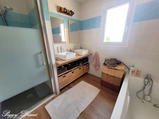 Maison à vendre 5 pièces MONCOUTANT (79) - Maison plain-pied 100 m2 habitables + Pièce attenante de 29 m2