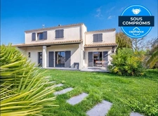 Maison à vendre 8 pièces NIEUL SUR MER (17) - 207 m2 habitables - 6 chambres - Double séjour - Piscine - Garage - Préau