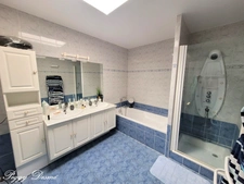 Maison à vendre 6 pièces SAINT XANDRE (17) - Plain-pied - 120 m2 habitables Maison principale et Studio indépendant - Parcelle 614 m2