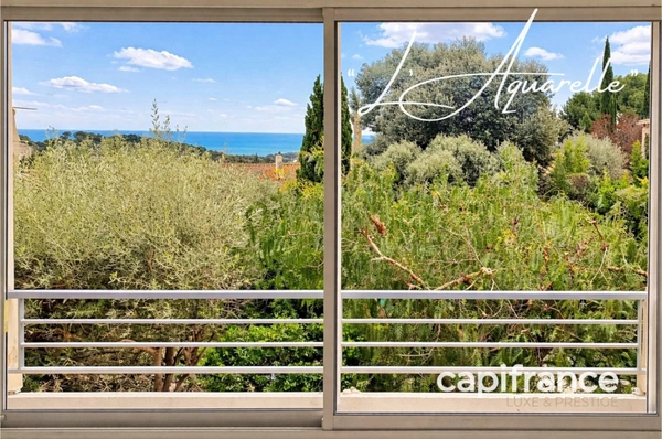 Maison à vendre à CEYRESTE (13), village à pied, vue mer, 3 chambres, terrasse, jardin, carport, atelier 