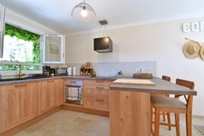 Property for sale south of AIX EN PROVENCE (13), 230 sqm on a 4,000 sqm plot, 6 bedrooms, garage, pool, jacuzzis, sauna