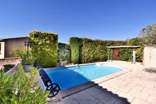 House for sale within walking distance of Bouc-Bel-Air village (13), nature views, 160 m2, 5 bedrooms, pool, 500 m2 garden, basement