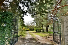 Maison à vendre 11 pièces AIX EN PROVENCE (13), 255 m2 sur 5 000 m2, 5 chambres, 3 bureaux, piscine
