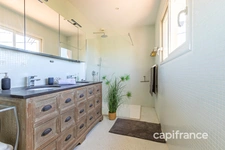 6-room apartment for sale near La Ciotat (13) with sea and garden views