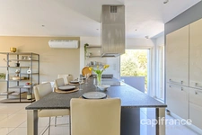 6-room apartment for sale near La Ciotat (13) with sea and garden views