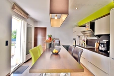 Maison à vendre 7 pièces à 20mn au sud d'AIX EN PROVENCE (13), 170 m2 sur 1 200 m2, vue Sainte Victoire, piscine