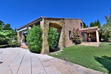 *** UNDER COMPROMISE *** Dpt Var (83), for sale SANARY SUR MER - VILLA OF 175 m² ON 1,400 m² - PANORAMIC VIEW - SWIMMING POOL