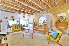 350 sqm 19TH CENTURY STONE-BUILT VILLAGE HOUSE for sale, 7 bedrooms, garden, swimming pool, garage, near LOURMARIN