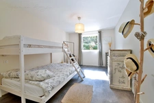 Property for sale south of AIX EN PROVENCE (13), 230 sqm on a 4,000 sqm plot, 6 bedrooms, garage, pool, jacuzzis, sauna