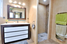 Maison à vendre 7 pièces à 20mn au sud d'AIX EN PROVENCE (13), 170 m2 sur 1 200 m2, vue Sainte Victoire, piscine