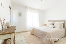 6-room apartment for sale near La Ciotat (13) with sea and garden views
