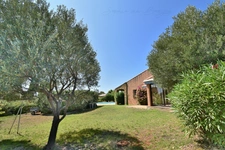 *** UNDER COMPROMISE *** Dpt Var (83), for sale SANARY SUR MER - VILLA OF 175 m² ON 1,400 m² - PANORAMIC VIEW - SWIMMING POOL
