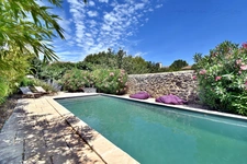 350 sqm 19TH CENTURY STONE-BUILT VILLAGE HOUSE for sale, 7 bedrooms, garden, swimming pool, garage, near LOURMARIN
