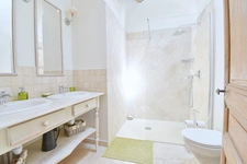 350 sqm 19TH CENTURY STONE-BUILT VILLAGE HOUSE for sale, 7 bedrooms, garden, swimming pool, garage, near LOURMARIN