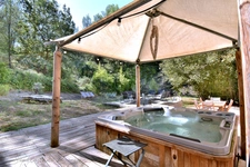 Property for sale south of AIX EN PROVENCE (13), 230 sqm on a 4,000 sqm plot, 6 bedrooms, garage, pool, jacuzzis, sauna