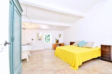 350 sqm 19TH CENTURY STONE-BUILT VILLAGE HOUSE for sale, 7 bedrooms, garden, swimming pool, garage, near LOURMARIN