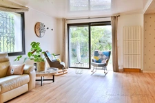 House for sale 11 rooms AIX EN PROVENCE (13), 255 sqm on 5,000 sqm, 5 bedrooms, 3 offices, swimming pool