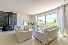 6-room apartment for sale near La Ciotat (13) with sea and garden views