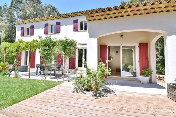 Maison à vendre 7 pièces SAINT MARC JAUMEGARDE (13), de 140 m² sur plus de 1 400 m², 4 chambres, au calme