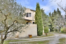 House for sale 11 rooms AIX EN PROVENCE (13), 255 sqm on 5,000 sqm, 5 bedrooms, 3 offices, swimming pool