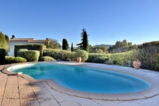*** UNDER COMPROMISE *** Dpt Var (83), for sale SANARY SUR MER - VILLA OF 175 m² ON 1,400 m² - PANORAMIC VIEW - SWIMMING POOL