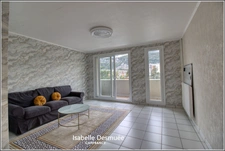 T4 traversant 78 m² – 3 chambres – Balcon – Vue dégagée sur les massifs – DPE C