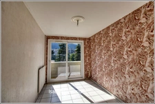T4 traversant 78 m² – 3 chambres – Balcon – Vue dégagée sur les massifs – DPE C