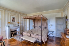 À Vendre - Magnifique Château Néo-Renaissance au Cœur du Pays Vert, Cantal