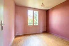 Maison de 144 m² à vendre. 8 pièces dont 5 chambres située coteaux est d'EPERNAY (51)