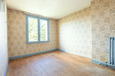 Maison de 144 m² à vendre. 8 pièces dont 5 chambres située coteaux est d'EPERNAY (51)