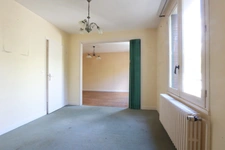 Maison de 144 m² à vendre. 8 pièces dont 5 chambres située coteaux est d'EPERNAY (51)