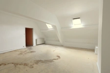 Murs libres d'un LOCAL COMMERCIAL à vendre centre ville rue Eugène LEDUC à LAON (02)