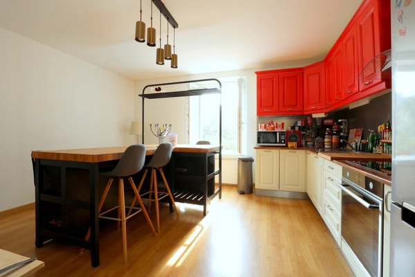 Maison à vendre 3 pièces avec garage, atelier, dépendance CRAMANT (51)