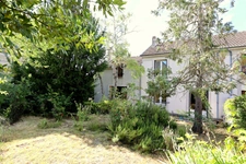 Maison de 144 m² à vendre. 8 pièces dont 5 chambres située coteaux est d'EPERNAY (51)