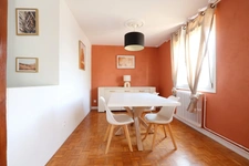Maison à vendre 6 pièces avec garage en sous sol et jardin plat SAINT MARTIN SUR LE PRE (51)