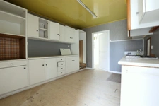 Murs libres d'un LOCAL COMMERCIAL à vendre centre ville rue Eugène LEDUC à LAON (02)