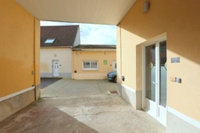 Dpt Marne (51), à vendre BISSEUIL Un ensemble de 4 gîtes en excellent état dont 12 chambres. Avec terrain et petite salle.