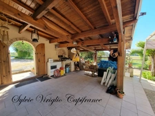 Maison de plain-pied - 5 pièces - 3 chambres - SAINT PIERRE D'EYRAUD (24) - Terrain 35251 m²