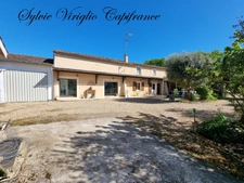 Maison de plain-pied - 5 pièces - 3 chambres - SAINT PIERRE D'EYRAUD (24) - Terrain 35251 m²