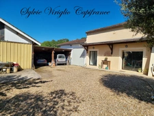 Maison de plain-pied - 5 pièces - 3 chambres - SAINT PIERRE D'EYRAUD (24) - Terrain 35251 m²